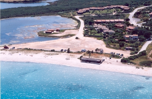 Bar sulla spiaggia a Porto Taverna 